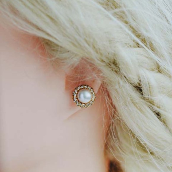 Gold Vermeil Real Cultured Freshwater Pearl Earrings Studs for her - Picture 4 of 4